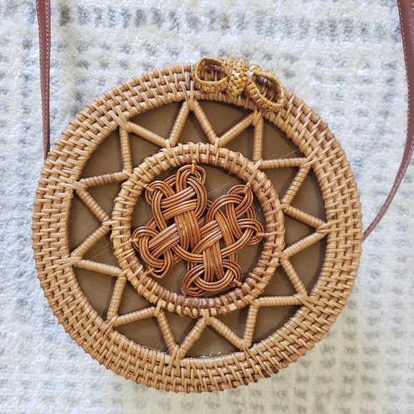 Woven Rattan Bag - Picture 3 of 4